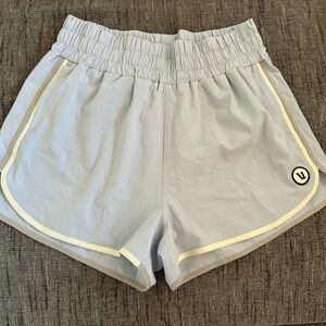 Vuori Shorts
